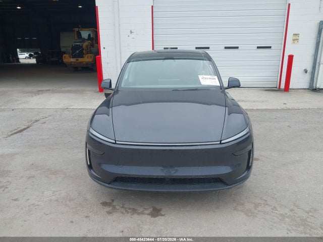 Продаж на аукціоні авто 2026 Tesla Model Y All-wheel Drive/long Range Launch Series/premium All-wheel Drive, vin: 7SAYGDEEXTA405573, номер лоту: 45423644