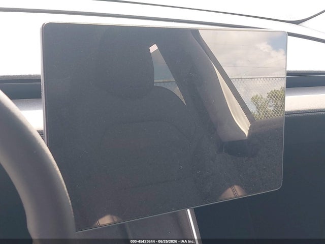 Продаж на аукціоні авто 2026 Tesla Model Y All-wheel Drive/long Range Launch Series/premium All-wheel Drive, vin: 7SAYGDEEXTA405573, номер лоту: 45423644