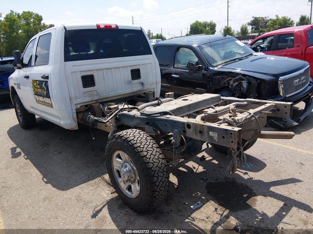 45423722 :رقم المزاد ، 3C6UR5HJ7FG537722 vin ، 2015 Ram 2500 Tradesman مزاد بيع