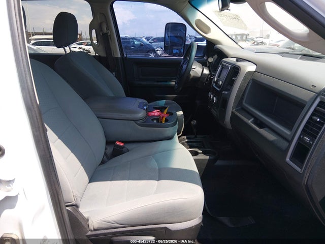 45423722 :رقم المزاد ، 3C6UR5HJ7FG537722 vin ، 2015 Ram 2500 Tradesman مزاد بيع