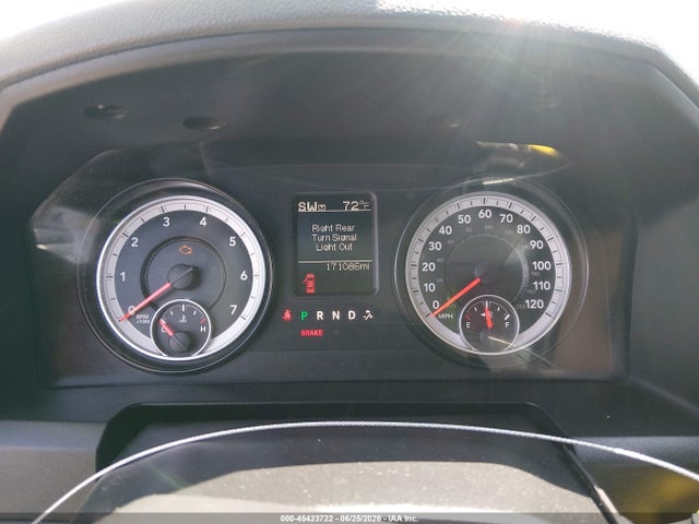 45423722 :رقم المزاد ، 3C6UR5HJ7FG537722 vin ، 2015 Ram 2500 Tradesman مزاد بيع