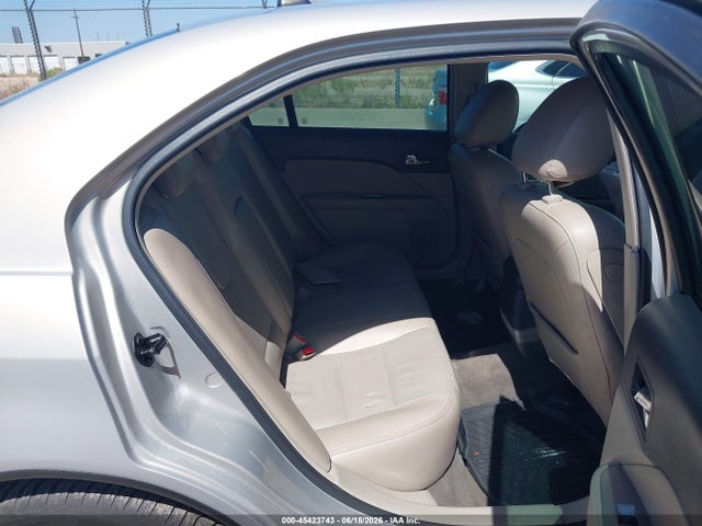 45423743 :رقم المزاد ، 3FAHP0JA5AR410306 vin ، 2010 Ford Fusion Sel مزاد بيع