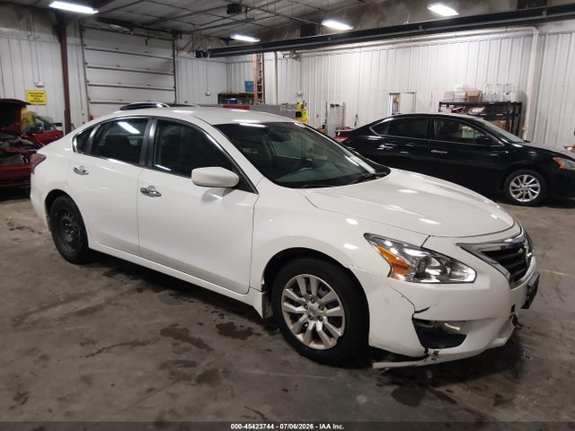 2015 Nissan Altima 2.5 S მანქანა იყიდება აუქციონზე, vin: 1N4AL3AP2FC410742, აუქციონის ნომერი: 45423744