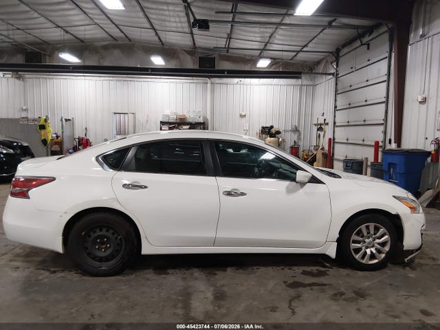 2015 Nissan Altima 2.5 S მანქანა იყიდება აუქციონზე, vin: 1N4AL3AP2FC410742, აუქციონის ნომერი: 45423744