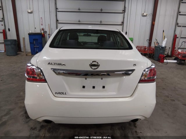 2015 Nissan Altima 2.5 S მანქანა იყიდება აუქციონზე, vin: 1N4AL3AP2FC410742, აუქციონის ნომერი: 45423744