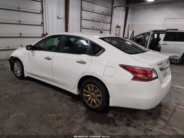 2015 Nissan Altima 2.5 S მანქანა იყიდება აუქციონზე, vin: 1N4AL3AP2FC410742, აუქციონის ნომერი: 45423744