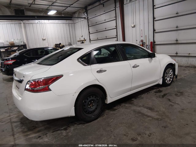 2015 Nissan Altima 2.5 S მანქანა იყიდება აუქციონზე, vin: 1N4AL3AP2FC410742, აუქციონის ნომერი: 45423744