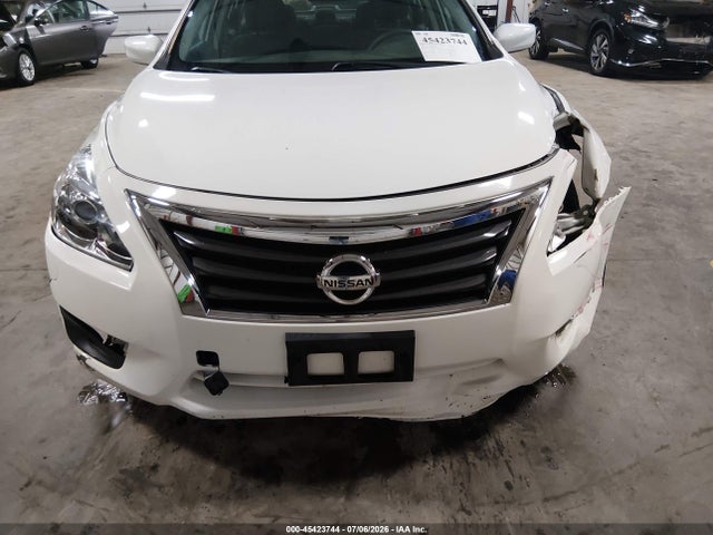 2015 Nissan Altima 2.5 S მანქანა იყიდება აუქციონზე, vin: 1N4AL3AP2FC410742, აუქციონის ნომერი: 45423744