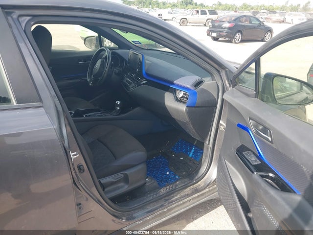 2020 Toyota C-hr Xle მანქანა იყიდება აუქციონზე, vin: JTNKHMBXXL1075415, აუქციონის ნომერი: 45423754