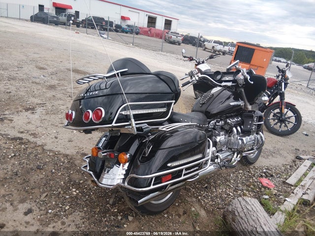 Продажа на аукционе авто 1999 Honda Gl1500 Cf, vin: 1HFSC4105XA000088, номер лота: 45423769