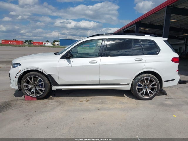 45423770 :رقم المزاد ، 5UXCX6C02L9C38182 vin ، 2020 Bmw X7 M50i مزاد بيع