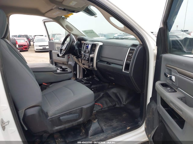 45423783 :رقم المزاد ، 3C7WRNBL2GG307733 vin ، 2016 Ram 5500 Chassis Tradesman/slt مزاد بيع