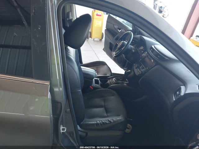 5N1AT2MT0JC734659 Nissan Rogue Sl