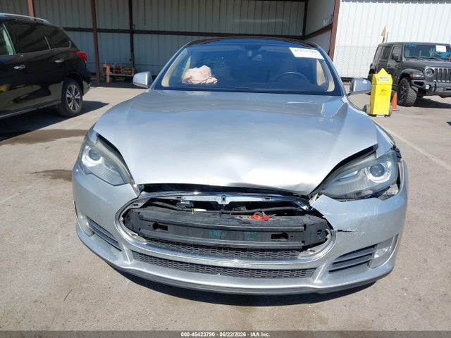 Tesla MODEL S 2014 5YJSA1H18EFP51512 Image 24