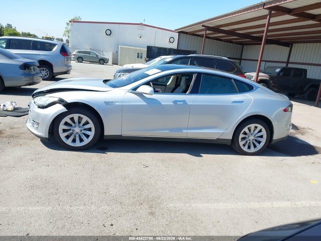 Tesla MODEL S 2014 5YJSA1H18EFP51512 Image 26
