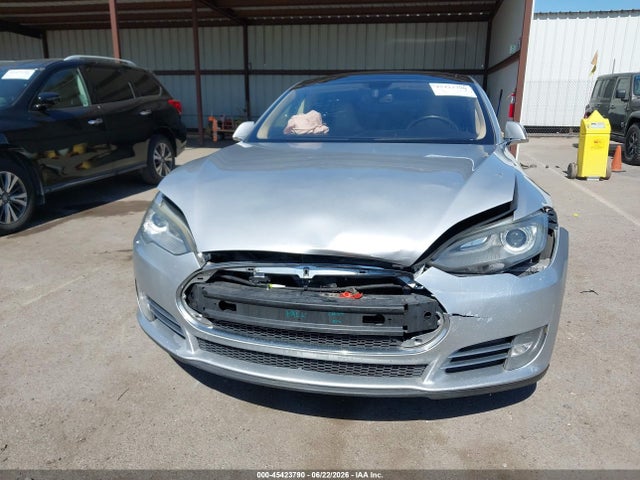 Tesla MODEL S 2014 5YJSA1H18EFP51512 Image 18