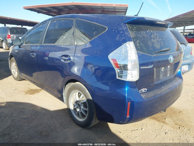 Toyota Prius V Two 2014 JTDZN3EU3EJ009718 Image 3