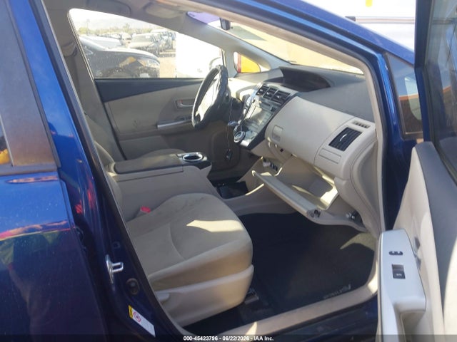 Toyota Prius V Two 2014 JTDZN3EU3EJ009718 Image 5