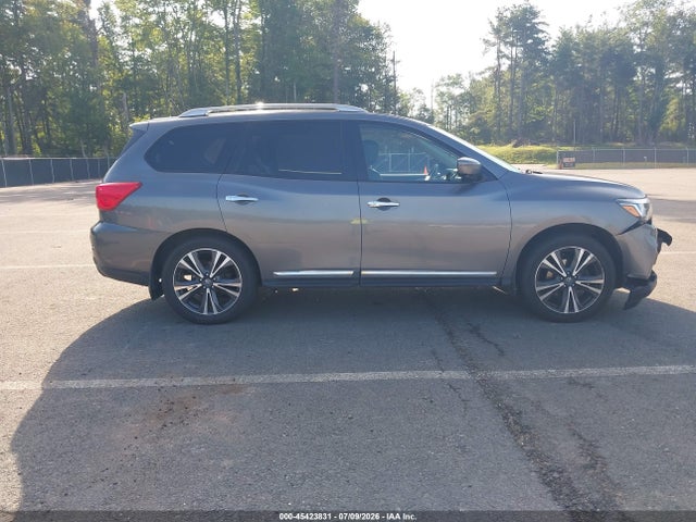 45423831 :رقم المزاد ، 5N1DR2MM4HC603653 vin ، 2017 Nissan Pathfinder Platinum مزاد بيع