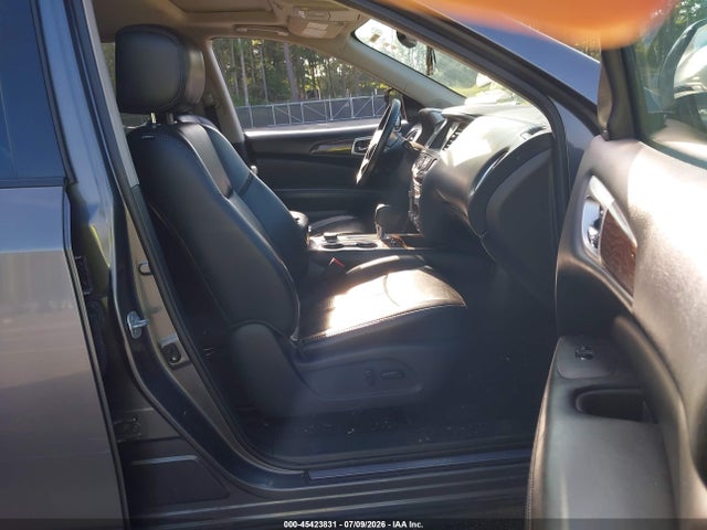 45423831 :رقم المزاد ، 5N1DR2MM4HC603653 vin ، 2017 Nissan Pathfinder Platinum مزاد بيع