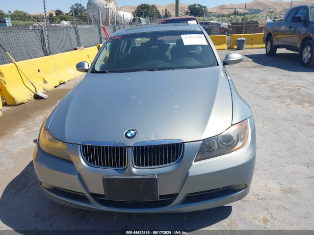 Aukcja sprzedaży 2006 Bmw 330i, vin: WBAVB33546KR72686, numer aukcji: 45423888