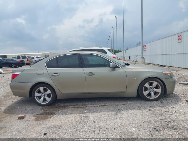 2007 Bmw 525i მანქანა იყიდება აუქციონზე, vin: WBANE53537CW66674, აუქციონის ნომერი: 45423929