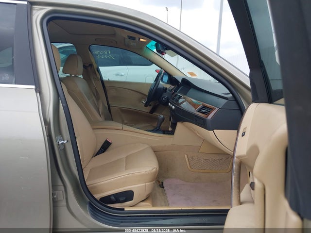 2007 Bmw 525i მანქანა იყიდება აუქციონზე, vin: WBANE53537CW66674, აუქციონის ნომერი: 45423929