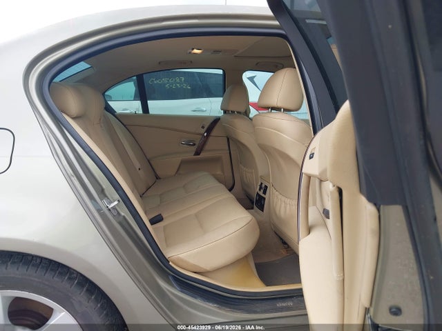 2007 Bmw 525i მანქანა იყიდება აუქციონზე, vin: WBANE53537CW66674, აუქციონის ნომერი: 45423929