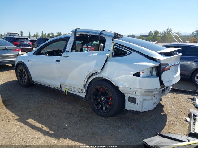 Tesla Model X 60d/70d/75d/90d 2016 5YJXCAE28GF004346 Image 3