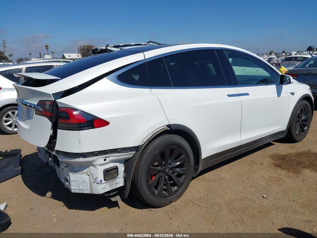 Tesla Model X 60d/70d/75d/90d 2016 5YJXCAE28GF004346 Image 4