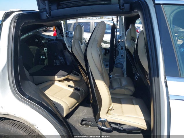 Tesla Model X 60d/70d/75d/90d 2016 5YJXCAE28GF004346 Image 8