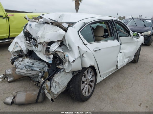 Honda Accord Touring 2015 1HGCR3F93FA021021 Image 4