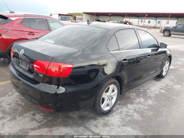 2013 Volkswagen Jetta 2.0l Tdi მანქანა იყიდება აუქციონზე, vin: 3VWLL7AJ4DM270546, აუქციონის ნომერი: 45424001