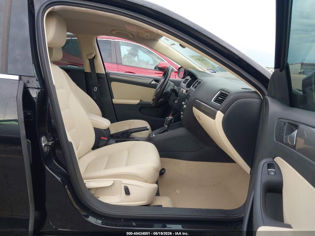 2013 Volkswagen Jetta 2.0l Tdi მანქანა იყიდება აუქციონზე, vin: 3VWLL7AJ4DM270546, აუქციონის ნომერი: 45424001