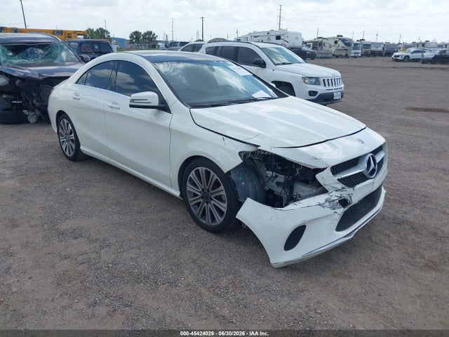 2018 Mercedes-benz Cla 250 მანქანა იყიდება აუქციონზე, vin: WDDSJ4EB8JN519105, აუქციონის ნომერი: 45424029