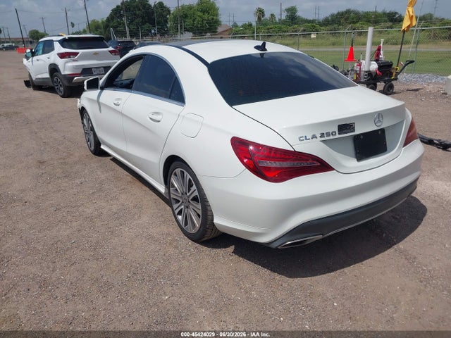 2018 Mercedes-benz Cla 250 მანქანა იყიდება აუქციონზე, vin: WDDSJ4EB8JN519105, აუქციონის ნომერი: 45424029