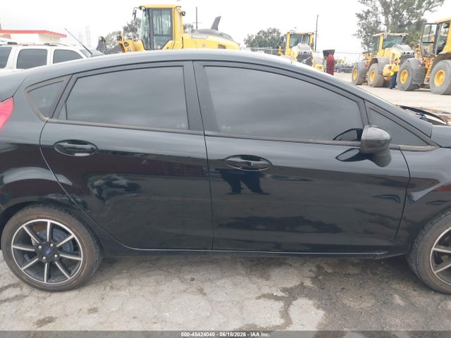 Ford FIESTA SE 2018 3FADP4EJ3JM144362 Image 13