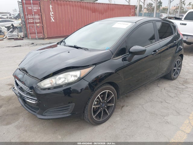 Ford FIESTA SE 2018 3FADP4EJ3JM144362 Image 2