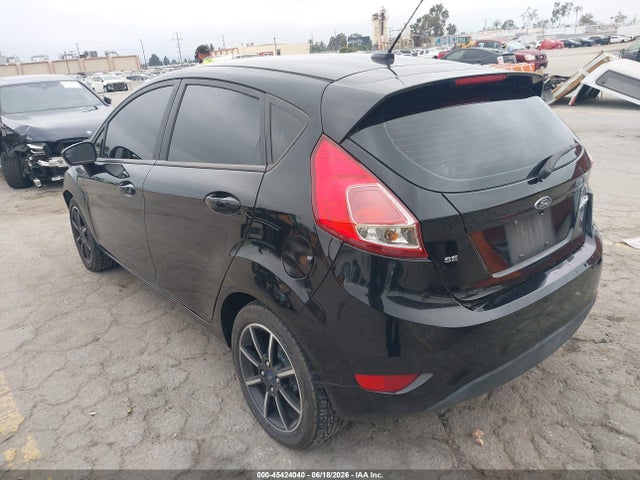 Ford FIESTA SE 2018 3FADP4EJ3JM144362 Image 3