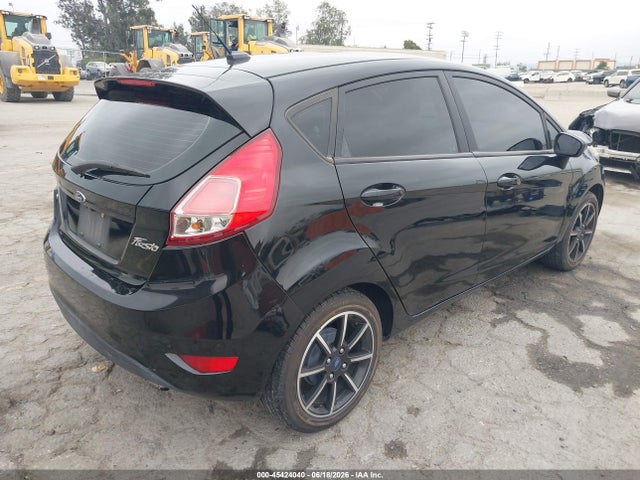45424040 :رقم المزاد ، 3FADP4EJ3JM144362 vin ، 2018 Ford Fiesta Se مزاد بيع