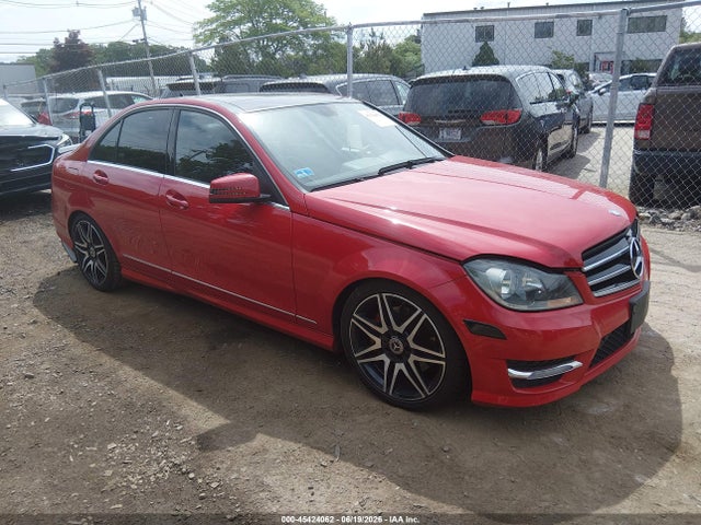 45424062 :رقم المزاد ، WDDGF8AB3DR251713 vin ، 2013 Mercedes-benz C 300 Sport 4matic مزاد بيع