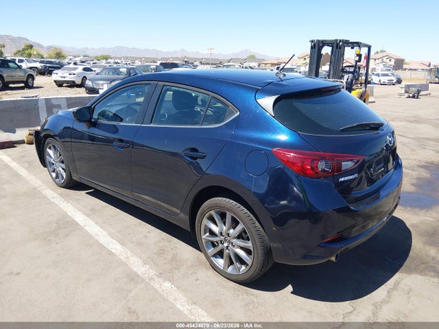 2018 Mazda Mazda3 Touring მანქანა იყიდება აუქციონზე, vin: 3MZBN1L31JM204615, აუქციონის ნომერი: 45424070