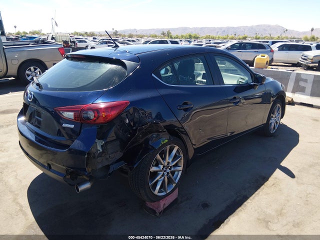 2018 Mazda Mazda3 Touring მანქანა იყიდება აუქციონზე, vin: 3MZBN1L31JM204615, აუქციონის ნომერი: 45424070