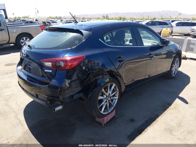 2018 Mazda Mazda3 Touring მანქანა იყიდება აუქციონზე, vin: 3MZBN1L31JM204615, აუქციონის ნომერი: 45424070