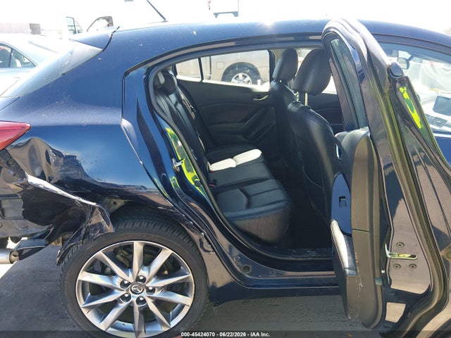 2018 Mazda Mazda3 Touring მანქანა იყიდება აუქციონზე, vin: 3MZBN1L31JM204615, აუქციონის ნომერი: 45424070