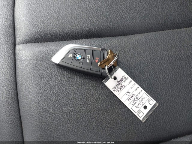 2021 Bmw X1 Xdrive28i მანქანა იყიდება აუქციონზე, vin: WBXJG9C02M5U35744, აუქციონის ნომერი: 45424095