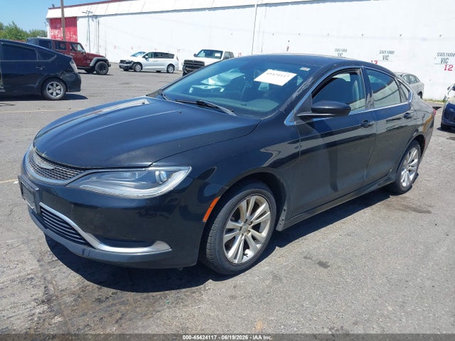 Chrysler 200 Limited 2015 1C3CCCAB9FN695097 Image 2