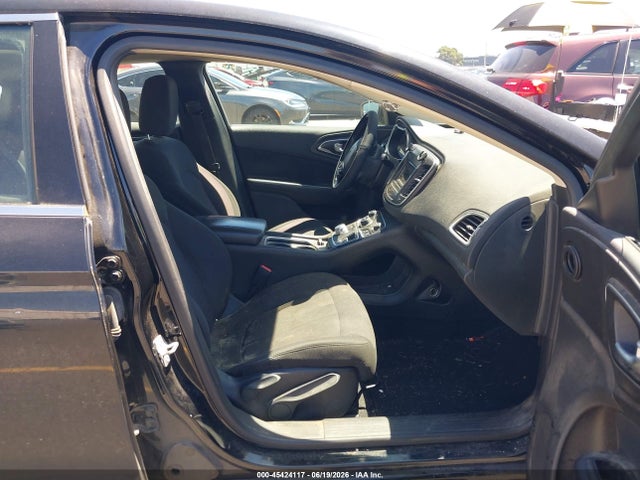 Chrysler 200 Limited 2015 1C3CCCAB9FN695097 Image 5