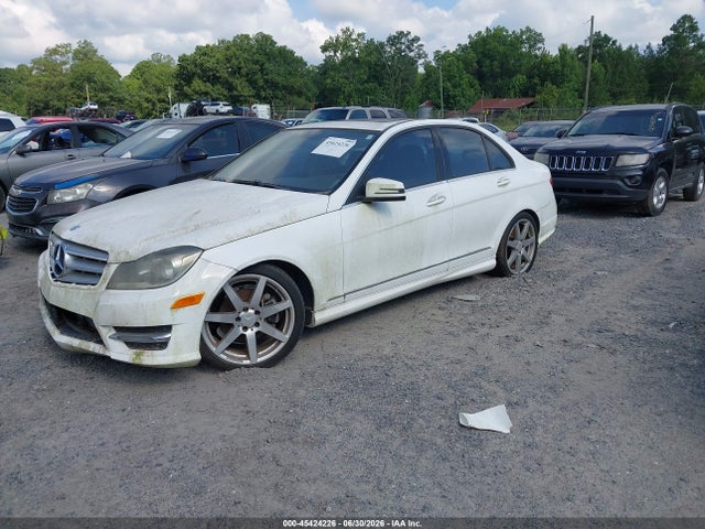 2013 Mercedes-benz C 250 Sport მანქანა იყიდება აუქციონზე, vin: WDDGF4HB5DR289569, აუქციონის ნომერი: 45424226