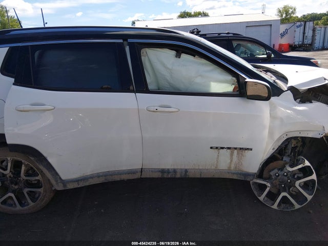 45424235 :رقم المزاد ، 3C4NJDCB3MT597659 vin ، 2021 Jeep Compass Limited 4x4 مزاد بيع